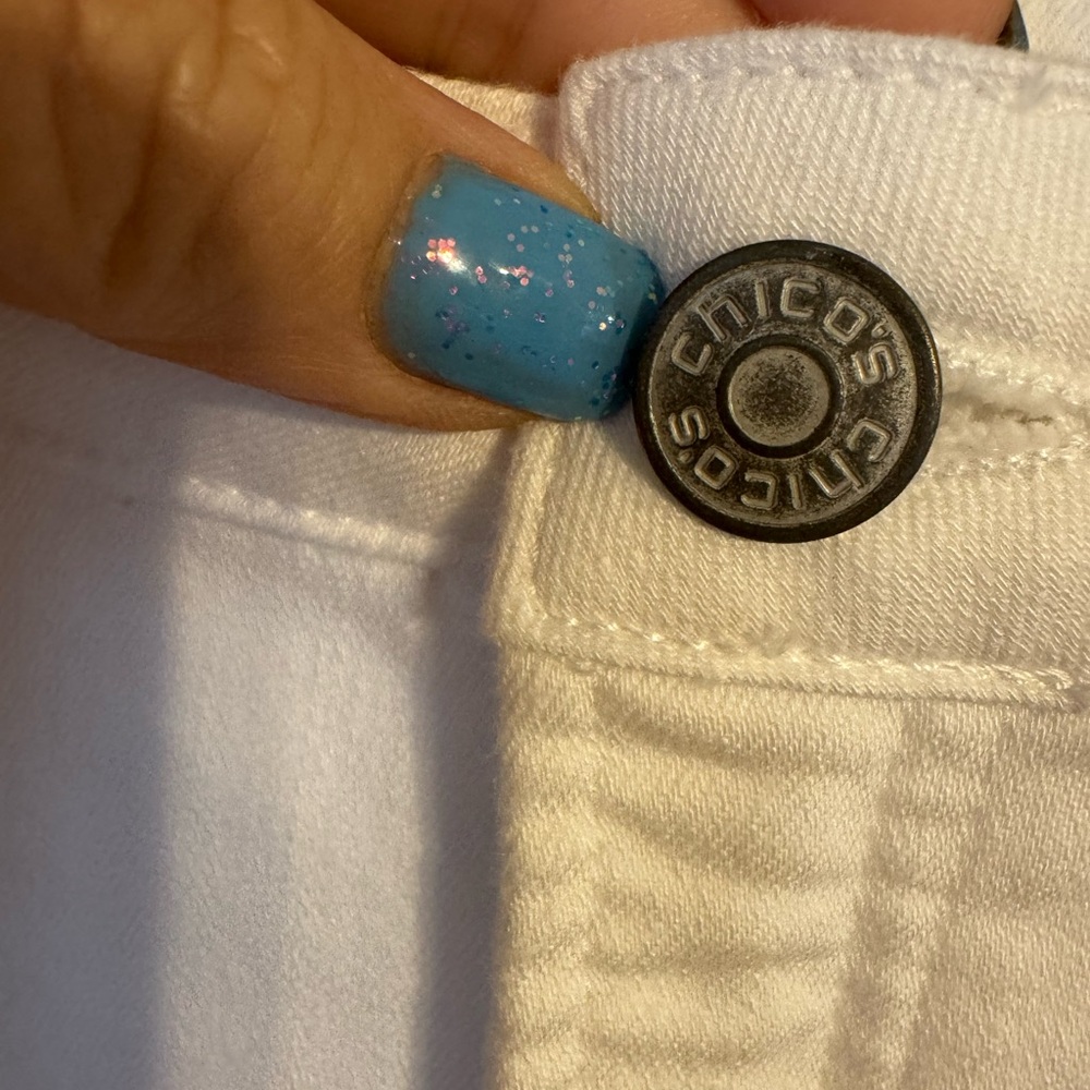 NWT RET: $95    Chico's White Jeans SKINNY/CROP SUMMER    SIZE: 8      Bin#7 - Picture 3 of 14
